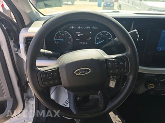 2025 Ford Super Duty F-250 XL Crew Cab Medium Bed - miniatura 10