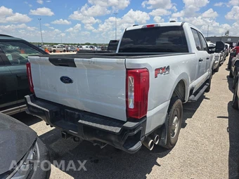 2025 Ford Super Duty F-250 XL Crew Cab Medium Bed - miniatura 4