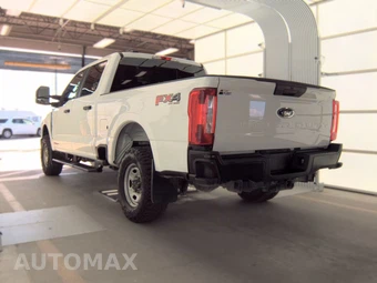 2025 Ford Super Duty F-250 XL Crew Cab Medium Bed - miniatura 6