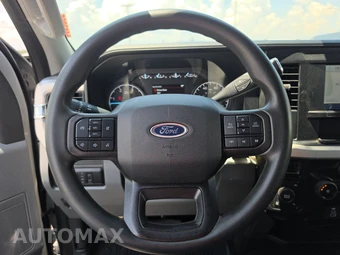 2025 Ford Super Duty F-250 XL Crew Cab Medium Bed - miniatura 10