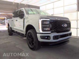 2025 Ford Super Duty F-250 XL Crew Cab Medium Bed - miniatura 3