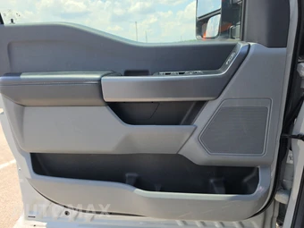 2025 Ford Super Duty F-250 XL Crew Cab Medium Bed - miniatura 9