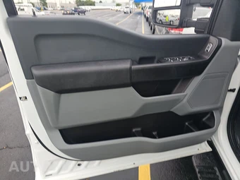 2025 Ford Super Duty F-250 XL Crew Cab Medium Bed - miniatura 9