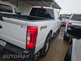 2025 Ford Super Duty F-250 XL Crew Cab Medium Bed - miniatura 4