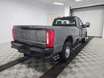 2025 Ford Super Duty F-250 XL Regular Cab Long Bed - miniatura 4