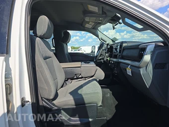 2025 Ford Super Duty F-250 XLT Crew Cab Long Bed - miniatura 8