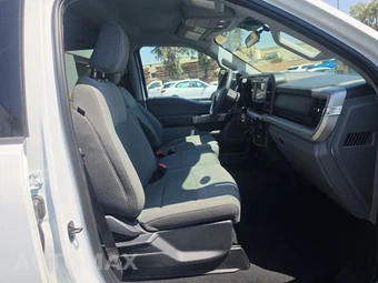 2025 Ford Super Duty F-250 XLT Crew Cab Long Bed - miniatura 26