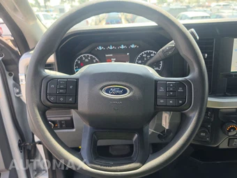 2025 Ford Super Duty F-250 XLT Crew Cab Long Bed - miniatura 28