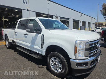2025 Ford Super Duty F-250 XLT Crew Cab Long Bed - miniatura 3