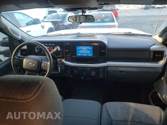2025 Ford Super Duty F-250 XLT Crew Cab Long Bed - miniatura 11