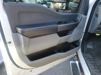 2025 Ford Super Duty F-250 XLT Crew Cab Long Bed - miniatura 9