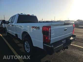 2025 Ford Super Duty F-250 XLT Crew Cab Long Bed - miniatura 6