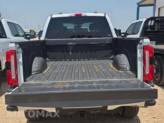 2025 Ford Super Duty F-250 XLT Crew Cab Long Bed - miniatura 14