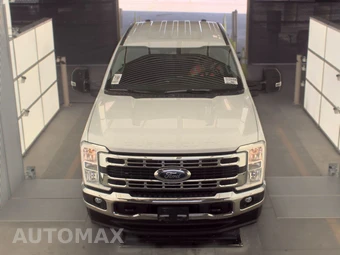 2025 Ford Super Duty F-250 XLT Crew Cab Long Bed - miniatura 2