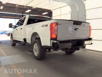2025 Ford Super Duty F-250 XLT Crew Cab Long Bed - miniatura 6