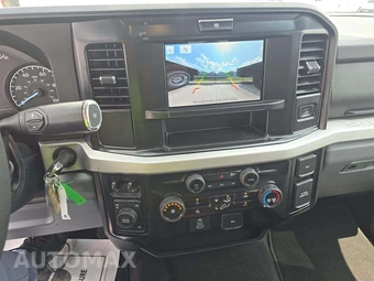 2025 Ford Super Duty F-250 XLT Crew Cab Long Bed - miniatura 10