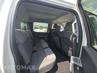 2025 Ford Super Duty F-250 XLT Crew Cab Long Bed - miniatura 16