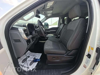 2025 Ford Super Duty F-250 XLT Crew Cab Long Bed - miniatura 6