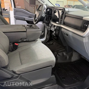 2025 Ford Super Duty F-250 XLT Crew Cab Long Bed - miniatura 9