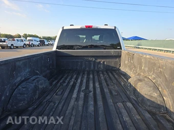 2025 Ford Super Duty F-250 XLT Crew Cab Long Bed - miniatura 16