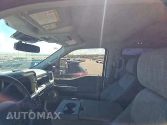 2025 Ford Super Duty F-250 XLT Crew Cab Long Bed - miniatura 14