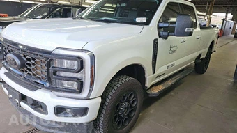 2025 Ford Super Duty F-250 XLT Crew Cab Long Bed - miniatura 18