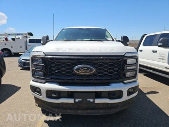 2025 Ford Super Duty F-250 XLT Crew Cab Long Bed - miniatura 2