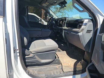 2025 Ford Super Duty F-250 XLT Crew Cab Long Bed - miniatura 8