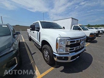 2025 Ford Super Duty F-250 XLT Crew Cab Long Bed - miniatura 3