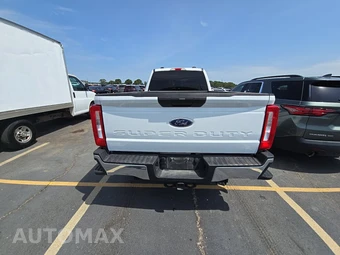 2025 Ford Super Duty F-250 XLT Crew Cab Long Bed - miniatura 5