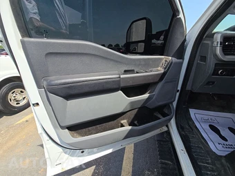2025 Ford Super Duty F-250 XLT Crew Cab Long Bed - miniatura 9