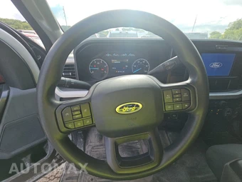 2025 Ford Super Duty F-250 XLT Crew Cab Long Bed - miniatura 16