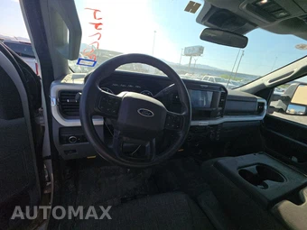 2025 Ford Super Duty F-250 XLT Crew Cab Long Bed - miniatura 10