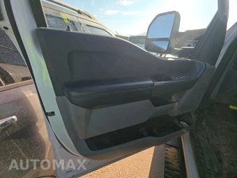 2025 Ford Super Duty F-250 XLT Crew Cab Long Bed - miniatura 9