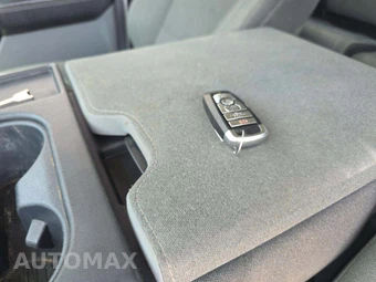 2025 Ford Super Duty F-250 XLT Crew Cab Long Bed - miniatura 8