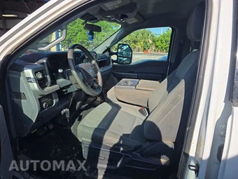 2025 Ford Super Duty F-250 XLT Crew Cab Medium Bed - miniatura 7