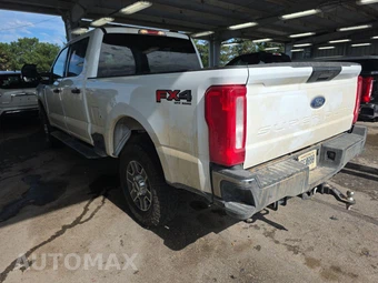 2025 Ford Super Duty F-250 XLT Crew Cab Medium Bed - miniatura 6