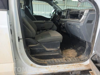 2025 Ford Super Duty F-250 XLT Crew Cab Medium Bed - miniatura 8