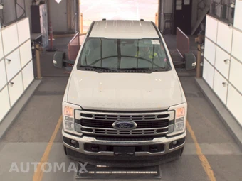 2025 Ford Super Duty F-250 XLT Crew Cab Medium Bed - miniatura 2