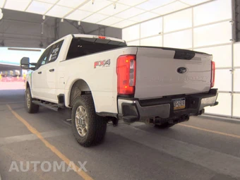 2025 Ford Super Duty F-250 XLT Crew Cab Medium Bed - miniatura 6