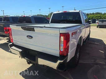 2025 Ford Super Duty F-250 XLT Crew Cab Medium Bed - miniatura 3