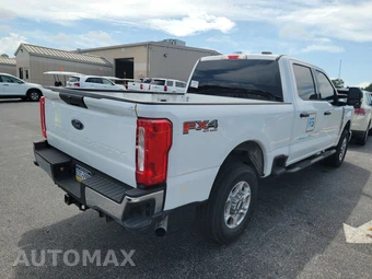 2025 Ford Super Duty F-250 XLT Crew Cab Medium Bed - miniatura 4