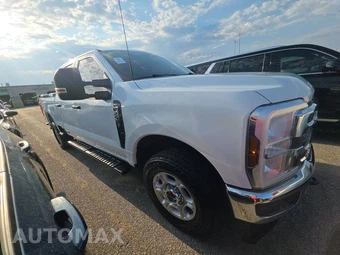 2025 Ford Super Duty F-250 XLT Crew Cab Medium Bed - miniatura 3
