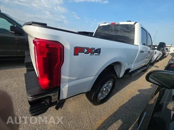 2025 Ford Super Duty F-250 XLT Crew Cab Medium Bed - miniatura 4