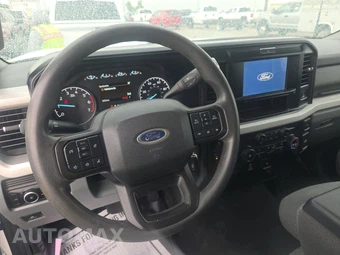 2025 Ford Super Duty F-250 XLT Crew Cab Medium Bed - miniatura 11