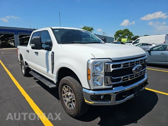 2025 Ford Super Duty F-250 XLT Crew Cab Medium Bed - miniatura 3