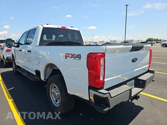 2025 Ford Super Duty F-250 XLT Crew Cab Medium Bed - miniatura 6