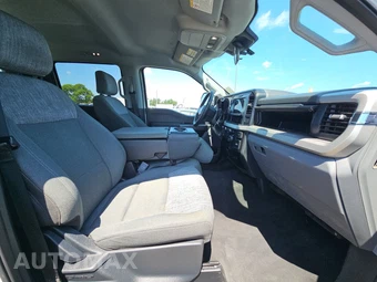 2025 Ford Super Duty F-250 XLT Crew Cab Medium Bed - miniatura 8