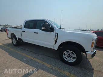 2025 Ford Super Duty F-250 XLT Crew Cab Medium Bed - miniatura 3