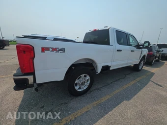 2025 Ford Super Duty F-250 XLT Crew Cab Medium Bed - miniatura 4